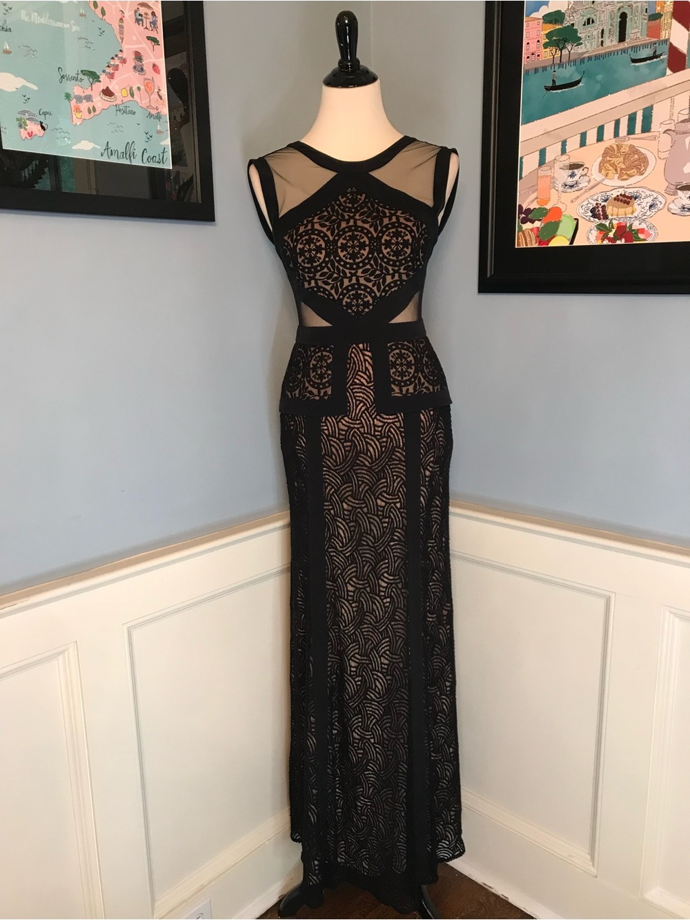 BCBG MaxAzria Viviana Black Lace Gown Sz 4